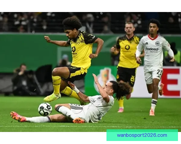 多特补时连入两球逆转斯图加特阿德耶米布兰特联袂建功